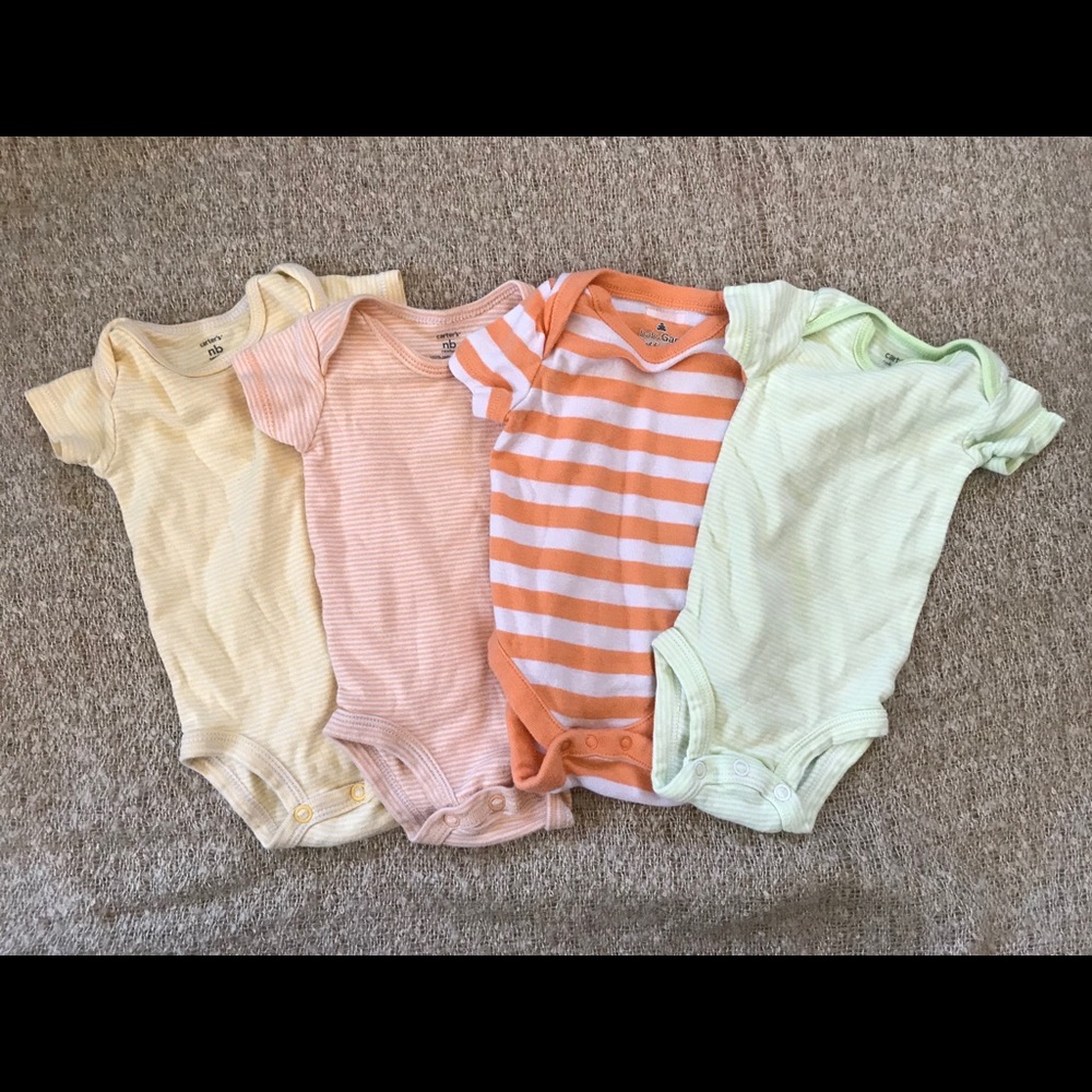 Bodysuit Lot: Three Carters and One Baby GAP